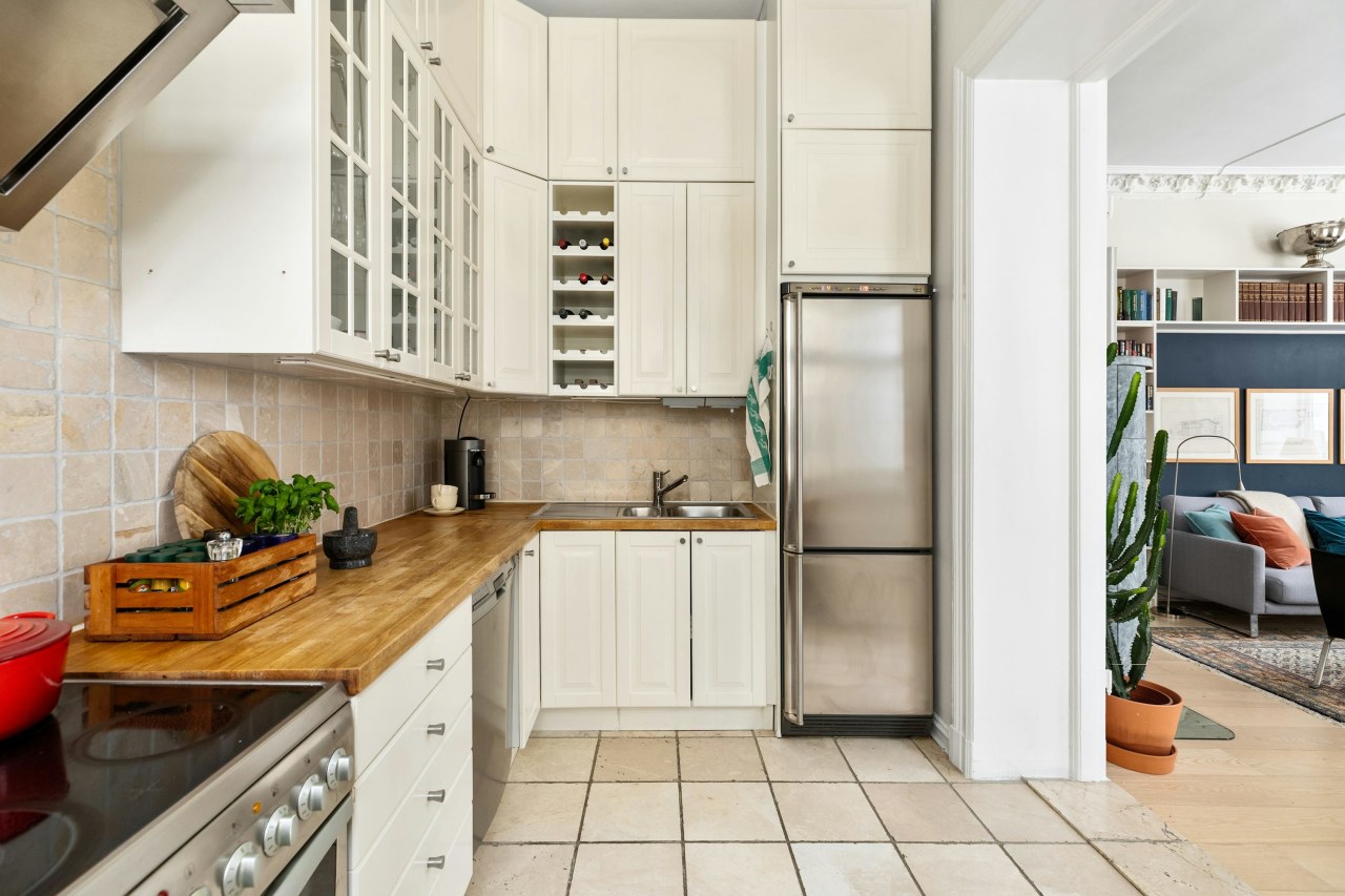 Відповіді на найпоширеніші питання про обслуговування посудомийної машини